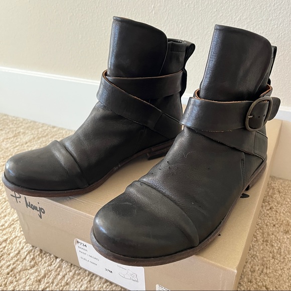 P. Monjo Black Baker Boots - Picture 7 of 11